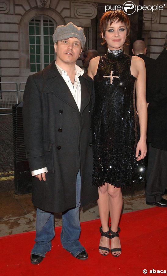 https://static1.purepeople.com/articles/2/45/72/@/15545-olivier-dahan-et-marion-cotillard-637x0-1.jpg