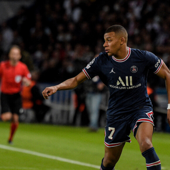 Kylian Mbappé ( 7 - PSG ) - Victoire du PSG (2) face à Manchester City (0) lors de la deuxième journée de la Ligue des champions au Parc des Princes à Paris le 28 septembre 2021. © Federico Pestellini/Panoramic/Bestimage