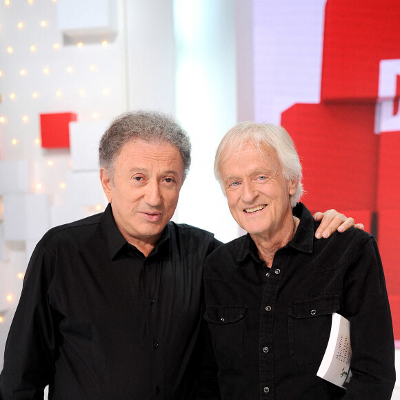 Exclusif - Michel Drucker et Dave - Enregistrement de l'émission "Vivement Dimanche" présentée par M.Drucker et diffusée le 10 octobre sur France 2. Le 26 septembre 2021 © Guillaume Gaffiot / Bestimage
