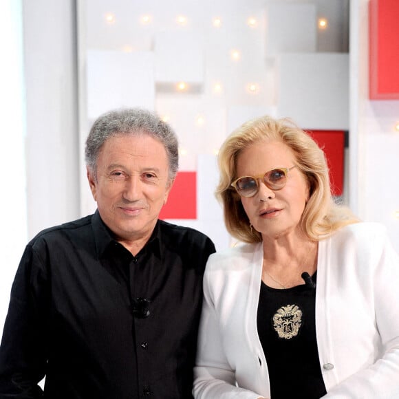 Exclusif - Michel Drucker et Sylvie Vartan - Enregistrement de l'émission "Vivement Dimanche" présentée par M.Drucker et diffusée le 10 octobre sur France 2. Le 26 septembre 2021 © Guillaume Gaffiot / Bestimage