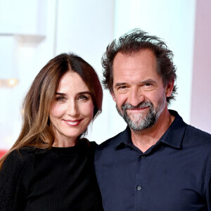 Exclusif - Elsa Zylberstein et Stéphane de Groodt - Enregistrement de l'émission "Vivement Dimanche prochain" présentée par M.Drucker et diffusée le 10 octobre sur France 2. Le 26 septembre 2021 © Guillaume Gaffiot / Bestimage