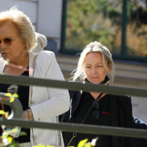 Exclusif - Sylvie Vartan - Les personnalités arrivent à l'enregistrement de l'émission "Vivement dimanche" au Studio Gabriel, dont la diffusion est prévue le 10 octobre 2021. Paris. Le 30 septembre 2021. © Veeren Ramsamy-Christophe Clovis / Bestimage