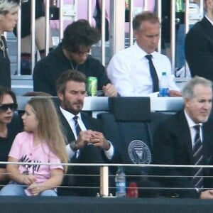 Victoria Beckham, Harper - David Beckham est venu en famille regarder son ancien club de football, les LA Galaxy contre l'Inter Miami (3-2) le 18 avril 2021. Dans la tribune officielle, personne ne porte de masque de protection contre le coronavirus (COVID-19).