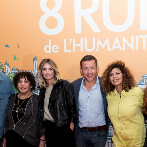 Tom Leeb, Liliane Rovere, Laurence Arne, Dany Boon, Nawell Madani et Alison Wheeler présentent le film "8 rue de l'Humanité" (Netflix) à Vitry-en-Artois, le 24 septembre 2021. 