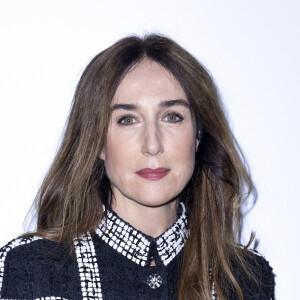 Elsa Zylberstein au front row du défilé de mode Chanel lors de la Fashion Week printemps/été 2022 à Paris, France, le 5 octobre 2021. © Olivier Borde/Bestimage