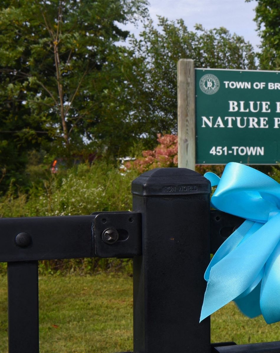 Exclusif - Illustration d'un memorial à la mémoire de Gabby Petito à Blue Point, le 23 septembre 2021. Le corps de la jeune femme a été retrouvé le 18 septembre par la police dans le Wyoming.