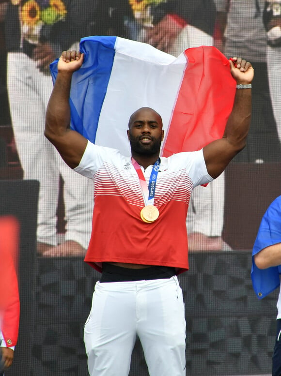 Teddy Riner - Teddy Riner et l'équipe de France de Judo médaillée des jeux olympiques de Tokyo célébrés au Trocadéro à Paris, le 2 août 2021. © Veeren/Bestimage