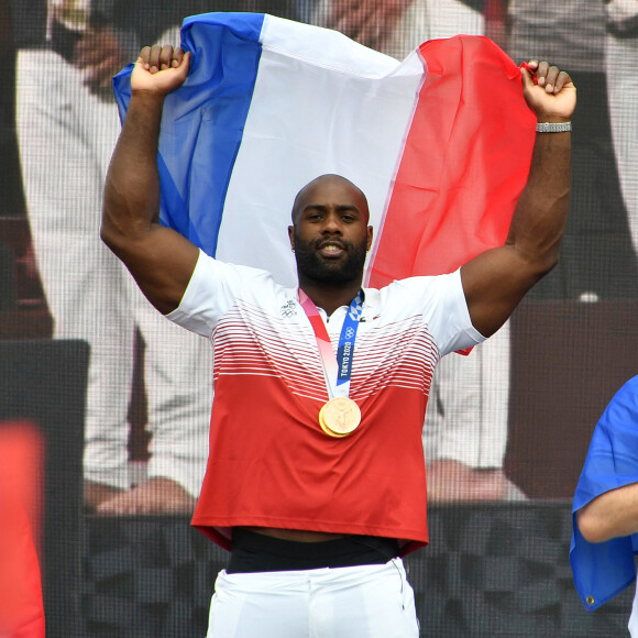 Teddy Riner - Teddy Riner et l'équipe de France de Judo médaillée des jeux olympiques de Tokyo célébrés au Trocadéro à Paris, le 2 août 2021. © Veeren/Bestimage