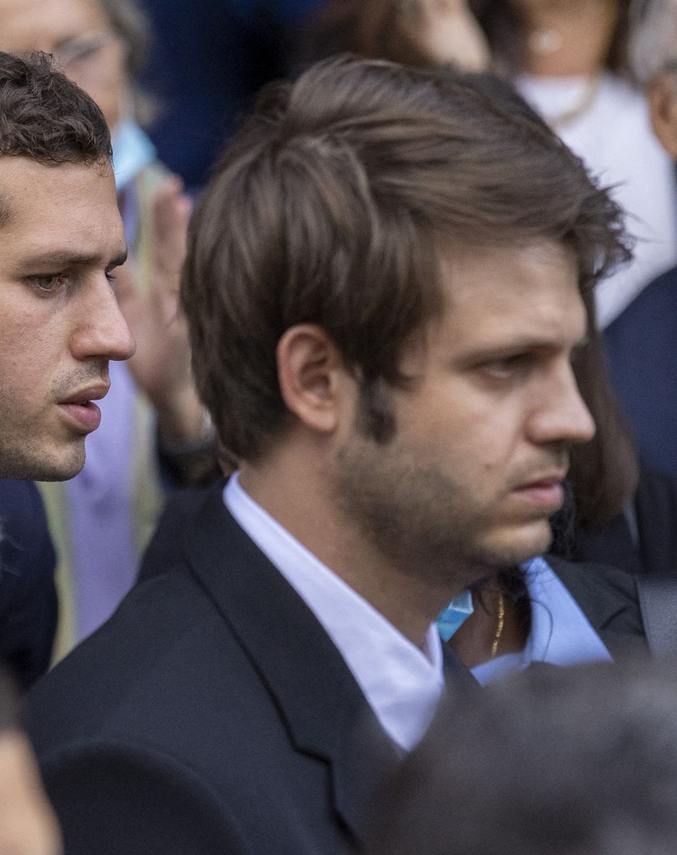 Victor Belmondo, Alessandro Belmondo - Sorties - Obsèques de Jean-Paul Belmondo en l'église Saint-Germain-des-Prés, à Paris. © Cyril Moreau / Bestimage
