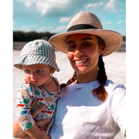 Jesta Hillmann est triste. Son fils Juliann (2 ans) a mis son téléphone dans le micro-ondes. Elle a perdu la vidéo de naissance de son deuxième fils, Adriann, né en février.