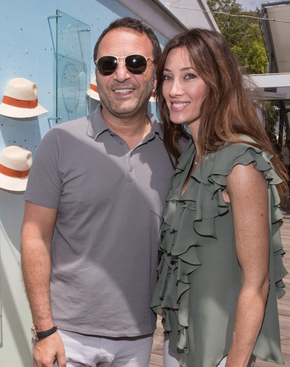 Arthur (Jacques Essebag) et sa compagne Mareva Galanter au village lors de la finale homme des internationaux de France de Roland Garros à Paris, le 11 juin 2017. © Dominique Jacovides - Cyril Moreau/ Bestimage