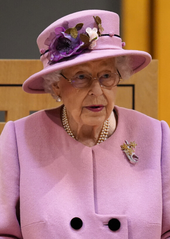 La reine Elisabeth II d'Angleterre assiste à la cérémonie d'ouverture de la sixième session du Senedd à Cardiff, Royaume Uni, 14 octobre 2021.