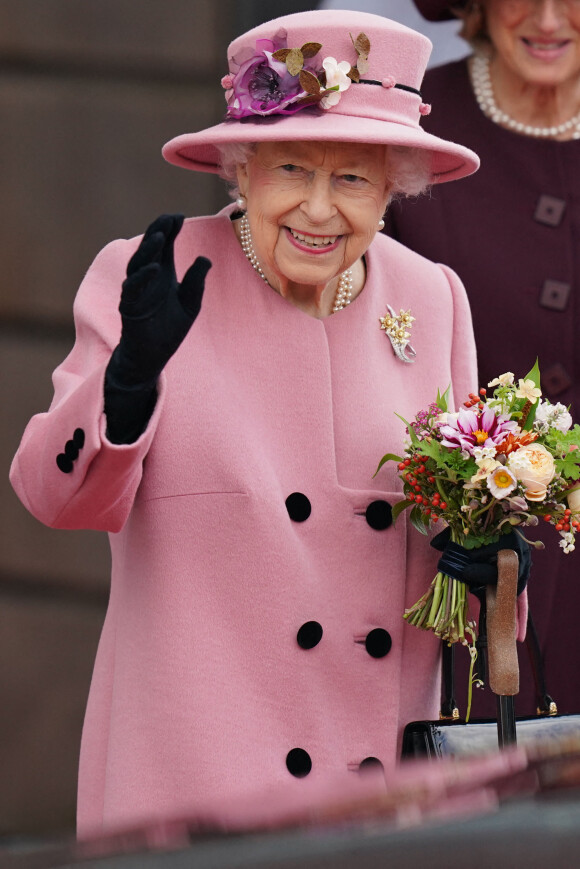 La reine Elisabeth II d'Angleterre assiste à la cérémonie d'ouverture de la sixième session du Senedd à Cardiff, Royaume Uni, 14 octobre 2021. 