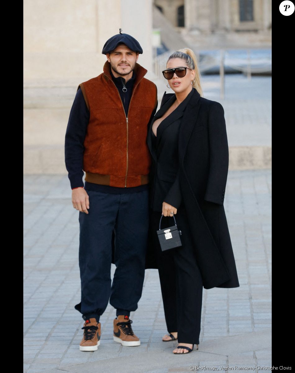 Mauro Icardi et sa femme Wanda Nara arrivent au défilé de mode Louis Vuitton lors de la Fashion Week printemps/été 2022 à Paris, FRance, le 5 octobre 2021. © Veeren Ramsamy-Christophe Clovis/Bestimage