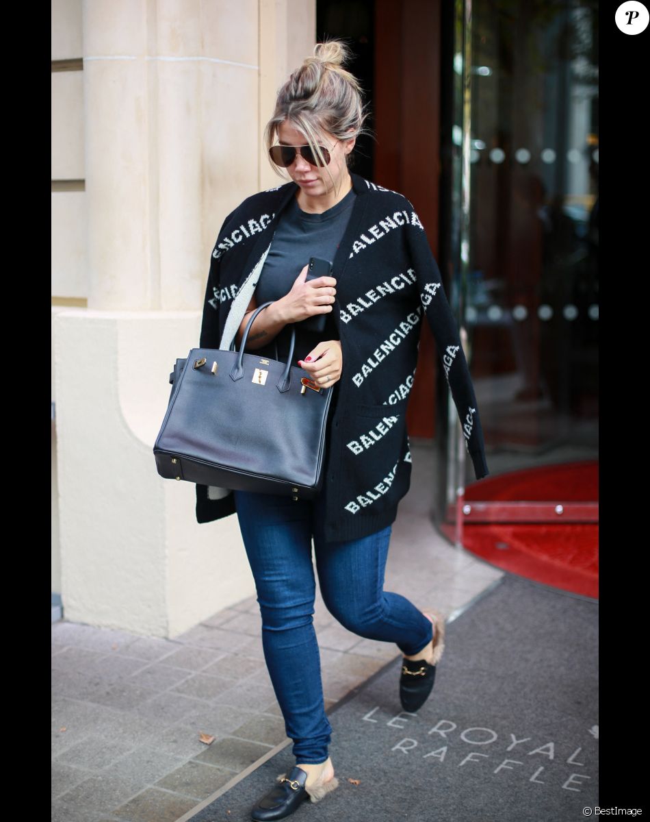 Wanda Nara, la femme de M.Icardie à la sortie de l'hôtel Royal Monceau à Paris pendant la fashion week PAP P/E 2020 le 26 septembre 2019