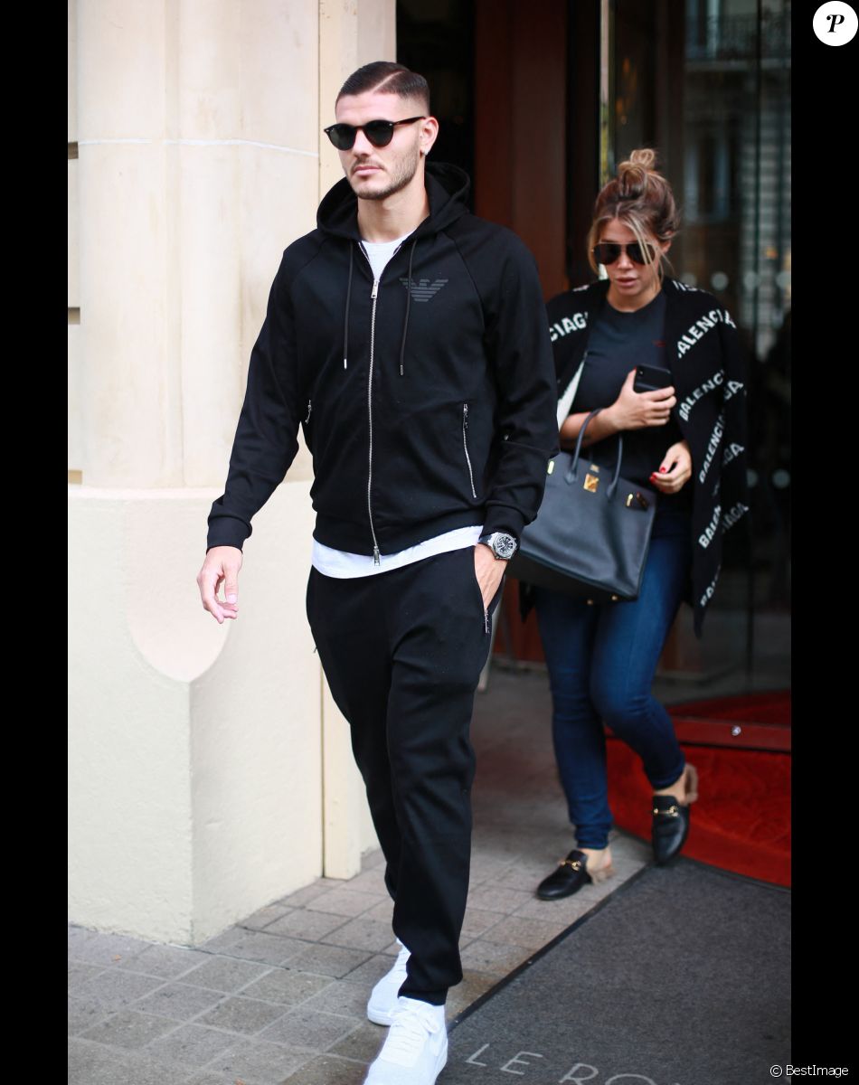 Mauro Icardi et sa femme Wanda Nara à la sortie de l'hôtel Royal Monceau à Paris pendant la fashion week PAP P/E 2020 le 26 septembre 2019