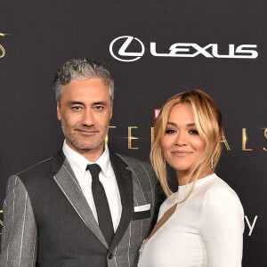 Taika Waititi et Rita Ora - Première du film "Eternals" au studio Marvel à Los Angeles, le 18 octobre 2021.