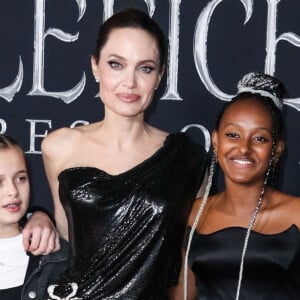 Shiloh Nouvel Jolie-Pitt, Vivienne Marcheline Jolie-Pitt, Angelina Jolie, Zahara Marley Jolie-Pitt et Knox Léon Jolie-Pitt à la première de Maleficent: Mistress of Evil au théâtre El Capitan dans le quartier de Hollywood à Los Angeles, le 30 septembre 2019 