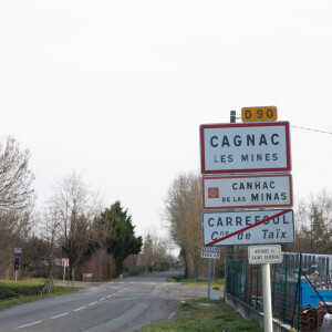 La maison en construction de Delphine Jubillar (Aussaguel) , disparue sans laisser de traces depuis le 16 décembre 2020 à Cagnac les Mines dans le Tarn. Un gendarme et une équipe du service des eaux ont mené des investigations pour chercher des traces dans le réseau raccordé à la maison. Le 7 janvier 2021  © Frédéric Maligne / Bestimage  