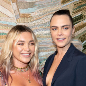 Cara Delevingne et Florence Pugh assistent au défilé Christian Dior (collection Haute Couture automne-hiver 2021-2022) au Musée Rodin. Paris, le 5 juillet 2021.