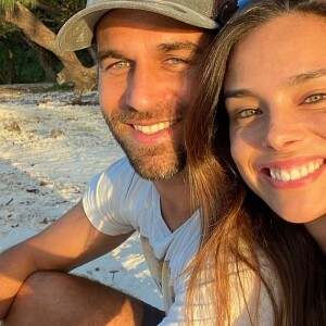 Marine Lorphelin et son fiancé, Christophe sur Instagram.