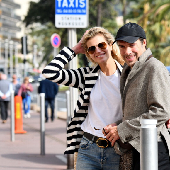 Nicolas Bedos, le président du Jury et sa compagne Pauline Desmonts durant la seconde journée de la 3ème édition du Festival Cinéroman à Nice, le 21 octobre 2021. © Bruno Bebert/Bestimage