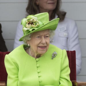 La reine Elisabeth II d'Angleterre assiste à la Cup Final du Guards Polo Club, de la parade et de la présentation du British Driving Society à Windsor, le 11 juillet 2021.