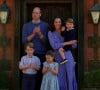 Captures d'écran d'une vidéo inédite de la famille royale dévoilée lors d'un sketch hilarant avec le prince William et Stephen Fry, jeudi 23 avril 2021.