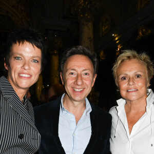 Anne Le Nen, Stéphane Bern et Muriel Robin - Inauguration de la statue de cire de "Muriel Robin et Pierre Palmade" au musée Grévin à Paris le 25 octobre 2021. © Coadic Guirec/Bestimage