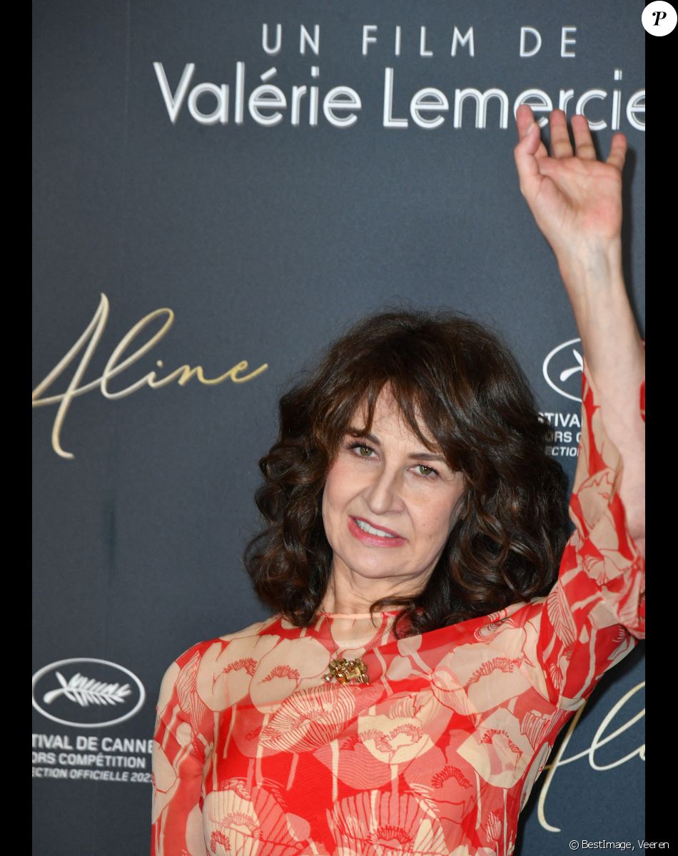 Valérie Lemercier - Avant-Première du film "Aline" au Grand Rex à Paris le 25 octobre 2021. © Veeren/Bestimage