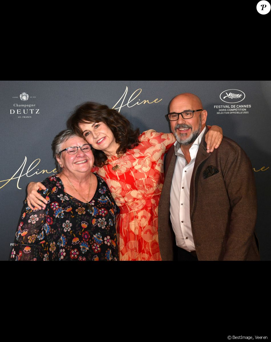Danielle Fichaud, Valérie Lemercier, Sylvain Marcel - Avant-Première du film "Aline" au Grand Rex à Paris le 25 octobre 2021. © Veeren/Bestimage