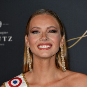 Amandine Petit (Miss France 2021) - Avant-Première du film "Aline" au Grand Rex à Paris le 25 octobre 2021. © Veeren/Bestimage