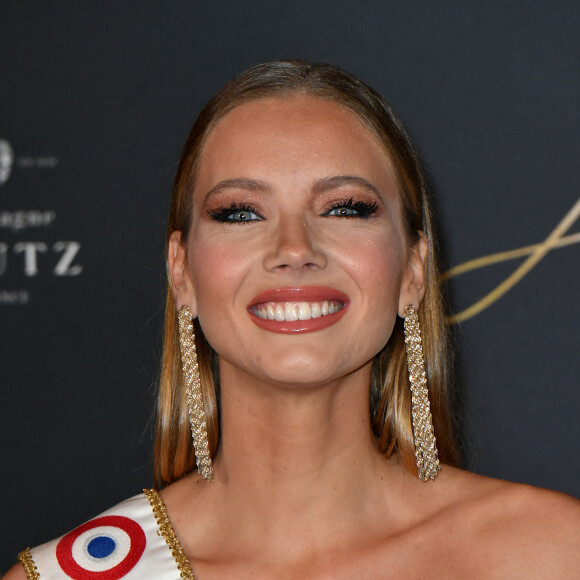 Amandine Petit (Miss France 2021) - Avant-Première du film "Aline" au Grand Rex à Paris le 25 octobre 2021. © Veeren/Bestimage