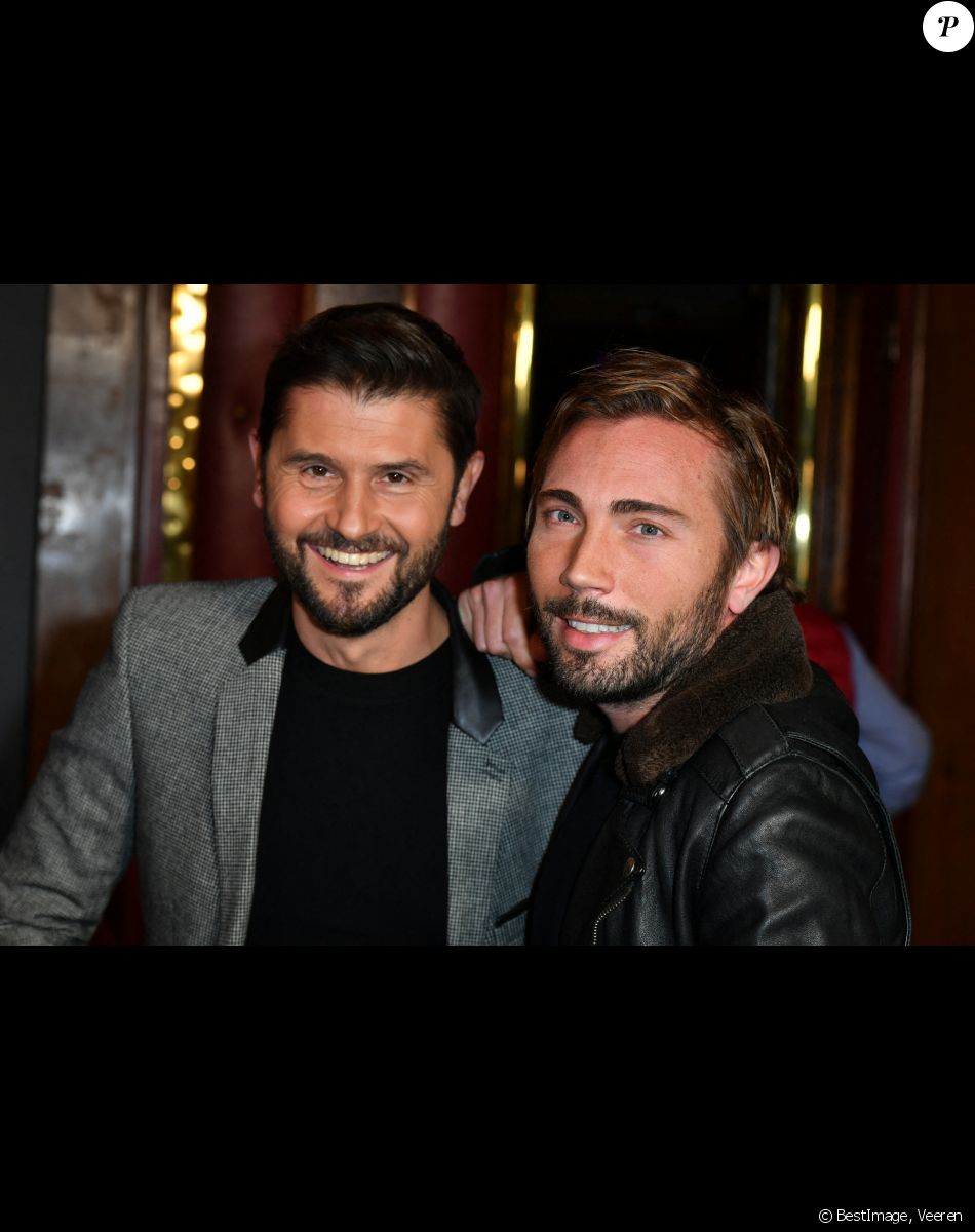 Christophe Beaugrand et son mari Ghislain Gelin - Avant-Première du film "Aline" au Grand Rex à Paris le 25 octobre 2021. © Veeren/Bestimage