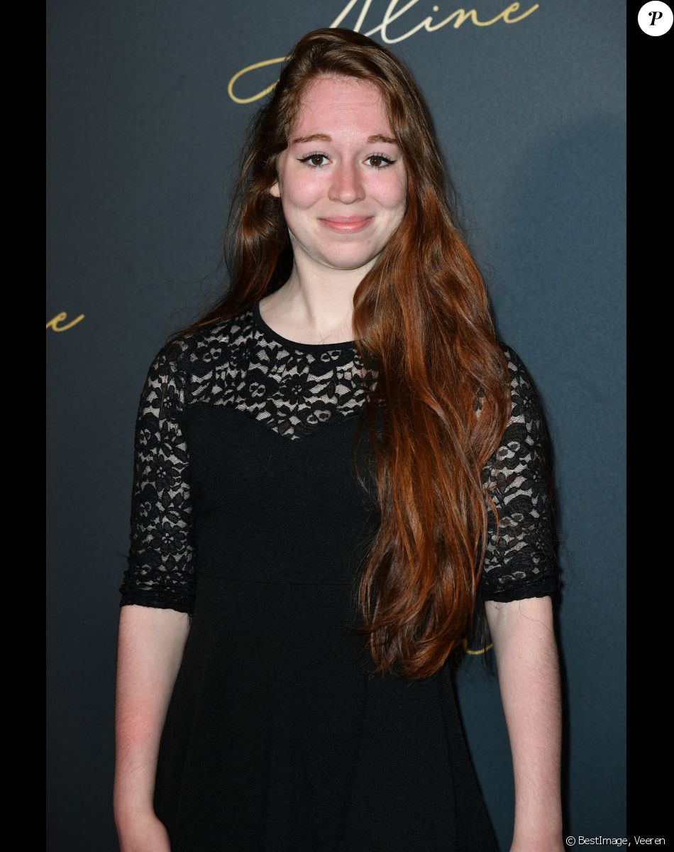 La youtubeuse MissJirachi (Elodie Nassar) - Avant-Première du film "Aline" au Grand Rex à Paris le 25 octobre 2021. © Veeren/Bestimage