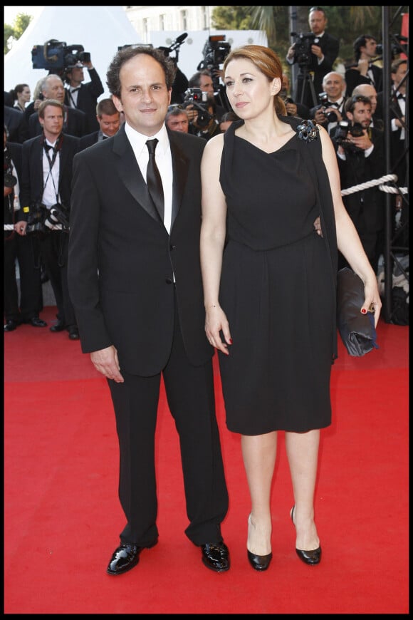 Lionel Abelanski et Valérie Benguigui - Montée des marches du film "Etreintes brisées", 62e Festival de Cannes.