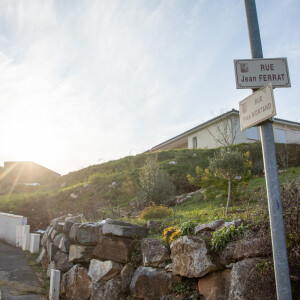 La maison en construction de Delphine Jubillar (Aussaguel) , disparue sans laisser de traces depuis le 16 décembre 2020 à Cagnac les Mines dans le Tarn. Un gendarme et une équipe du service des eaux ont mené des investigations pour chercher des traces dans le réseau raccordé à la maison. Le 7 janvier 2021  © Frédéric Maligne / Bestimage