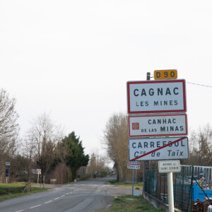 La maison en construction de Delphine Jubillar (Aussaguel) , disparue sans laisser de traces depuis le 16 décembre 2020 à Cagnac les Mines dans le Tarn. Un gendarme et une équipe du service des eaux ont mené des investigations pour chercher des traces dans le réseau raccordé à la maison. Le 7 janvier 2021  © Frédéric Maligne / Bestimage