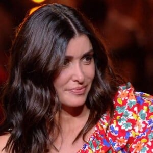 Jenifer lors du prime des 20 ans de la "Star Academy", sur TF1, le 30 octobre 2021