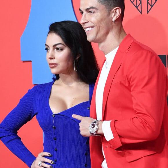 Cristiano Ronaldo et sa compagne Georgina Rodriguez à la soirée MTV European Music Awards 2019 au FIBES Conference and Exhibition Centre à Séville en Espagne, le 3 novembre 2019.