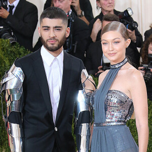 Gigi Hadid et son petit ami Zayn Malik - Soirée Costume Institute Benefit Gala (Met Ball) sur le thème de "Manus x Machina" au Metropolitan Museum of Art à New York