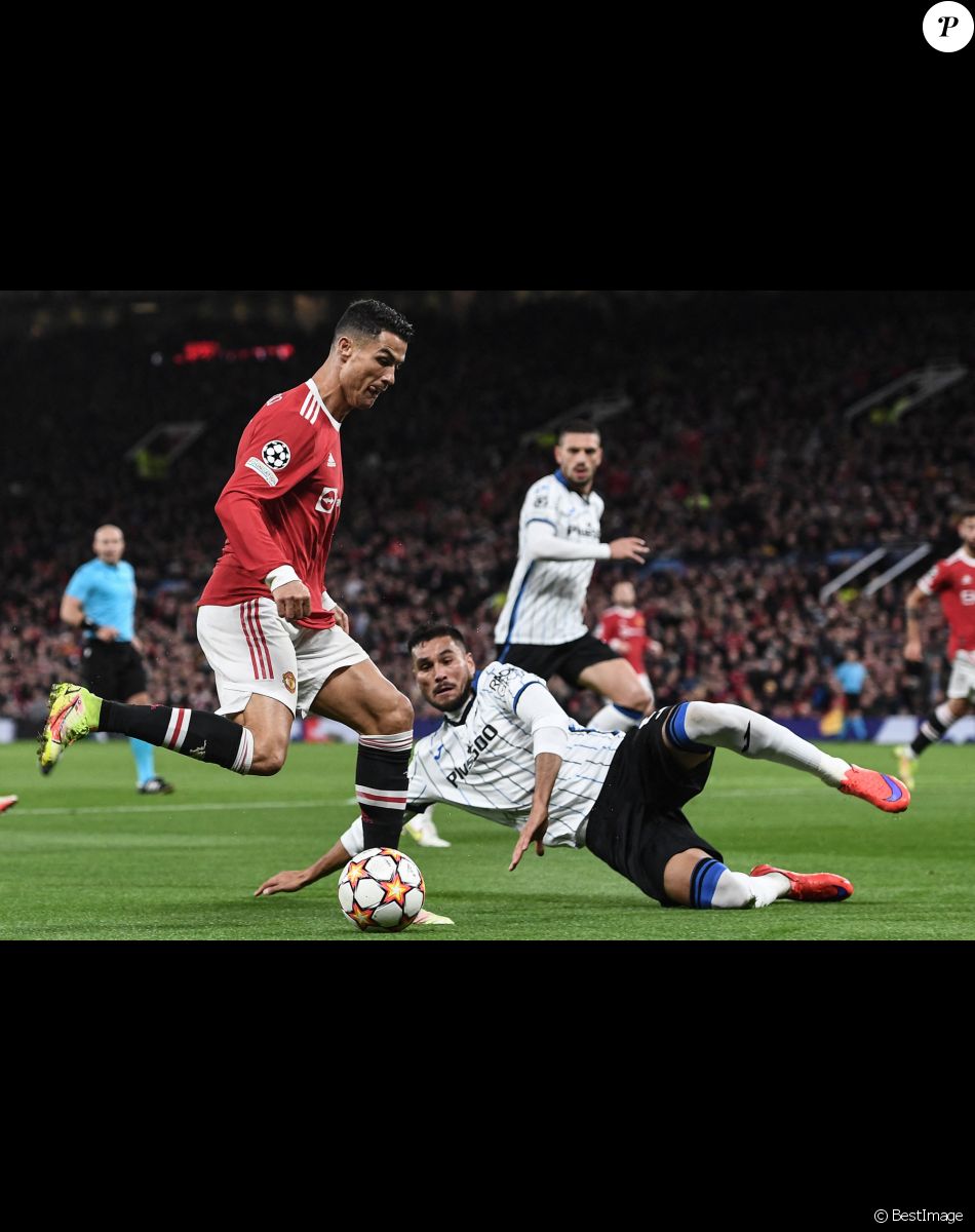Cristiano Ronaldo-Jose' Luis Palomino - Match de Ligue Des Champions "Manchester United - Atalanta Bergame (3-2)" au stade Old Trafford à Manchester, le 20 octobre 2021.