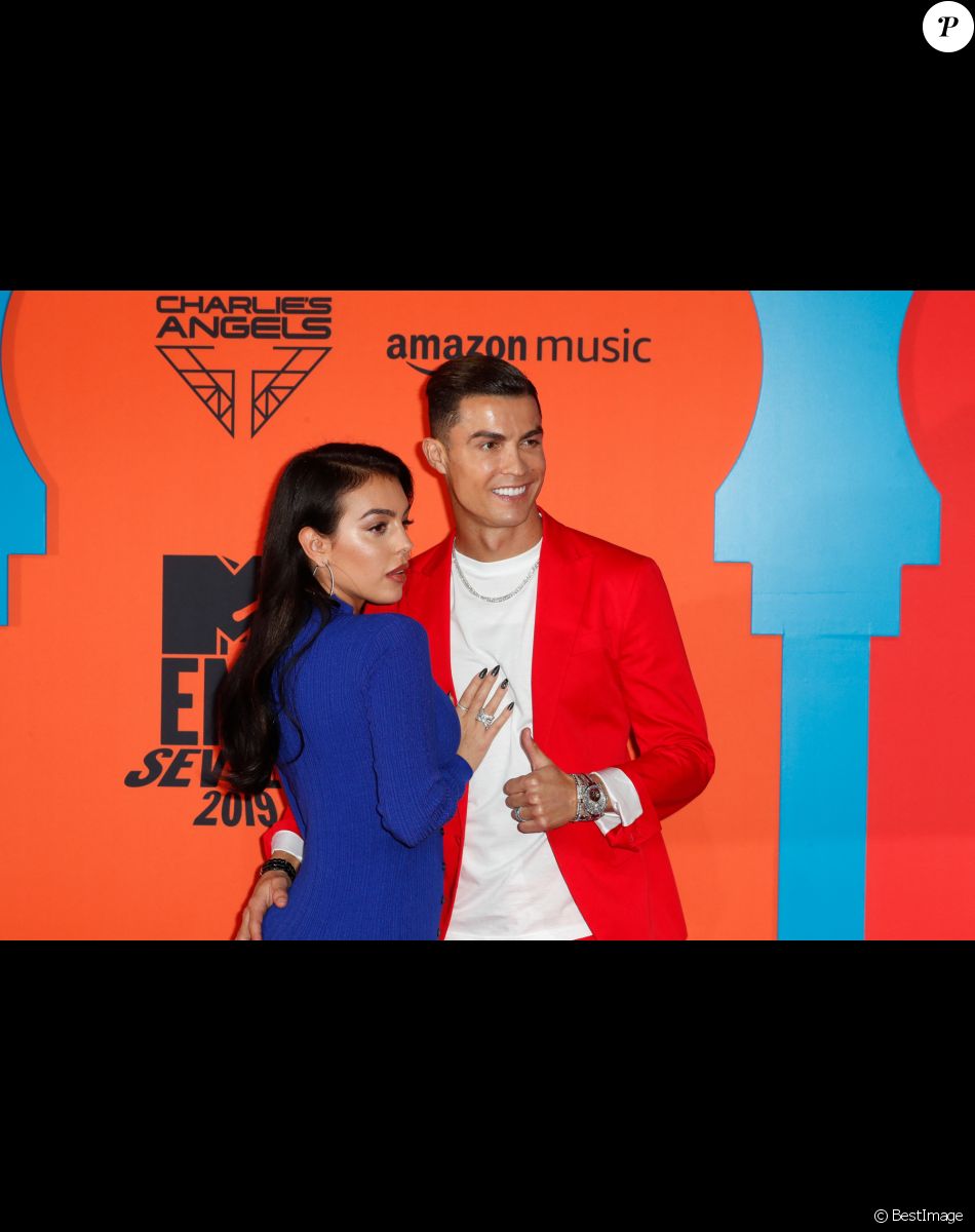 Cristiano Ronaldo et sa compagne Georgina Rodriguez à la soirée MTV European Music Awards 2019 (MTV EMA's) au FIBES Conference and Exhibition Centre à Séville en Espagne, le 3 novembre 2019