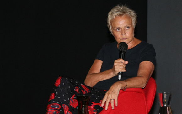Muriel Robin invitée d'honneur dans le cadre du Festival Series Mania animé par Claire Chazal à Lille le 30 aout 2021. © Stéphane Vansteenkiste/Bestimage