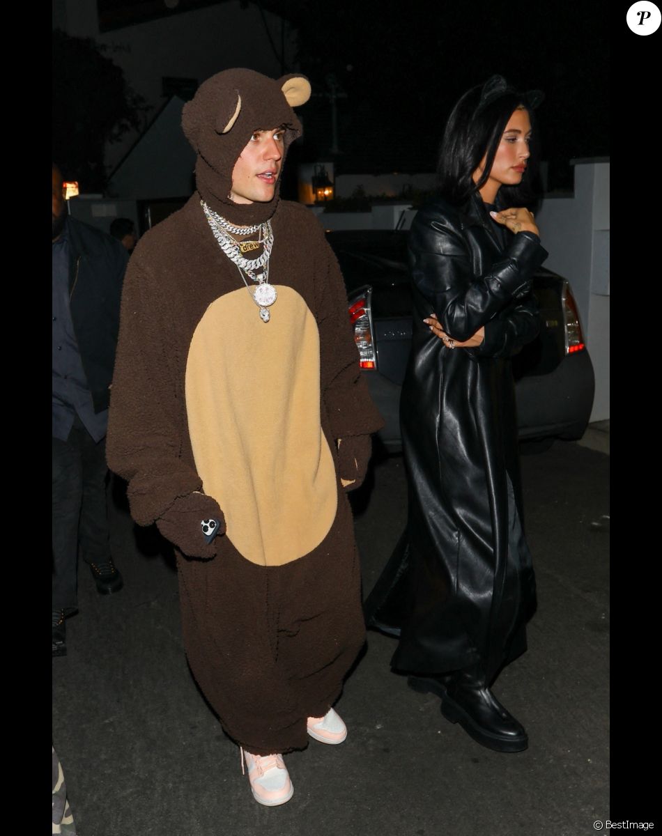 Justin Bieber, Hailey Bieber - Les célébrités à la soirée déguisée d'Halloween à Los Angeles, le 30 octobre 2021.