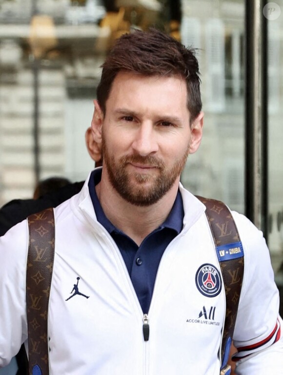 Lionel Leo Messi quitte l'hôtel Royal Monceau quelques heures avant le match de la ligue de champion PSG-Manchester City à Paris. © Tiziano Da Silva - Pierre Perusseau / Bestimage 