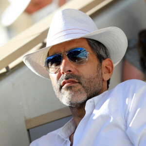 Ary Abittan dans les tribunes lors de la finale hommes des Internationaux de France de tennis de Roland-Garros à Paris. Le 13 juin 2021. © Dominique Jacovides / Bestimage