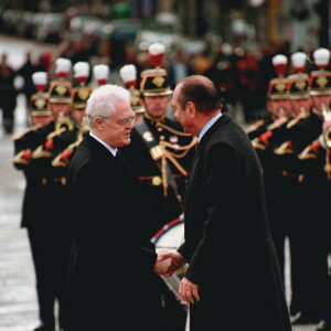 Lionel Jospin et Jacques Chirac - Cérémonie du 11 novembre à l'Arc de Triomphe à Paris en 1997
