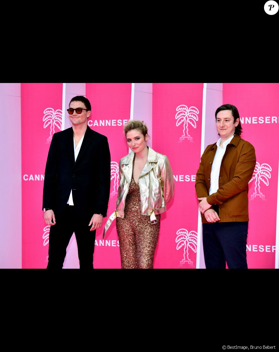 Louis Peres, Lula Cotton Frapier et Arthur Mazet - Soirée d'ouverture du 4 ème Canneseries au Palais des Festivals à Cannes, le 8 octobre 2021. © Bruno Bebert / Bestimage