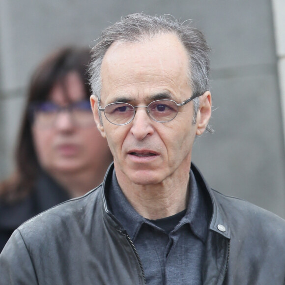 Jean-Jacques Goldman lors des obsèques de Véronique Colucci au cimetière communal de Montrouge, le 12 avril 2018.